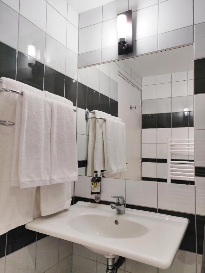 Logis Hotel Le Richelieu - Royan Atlantique Saujon Zewnętrze zdjęcie