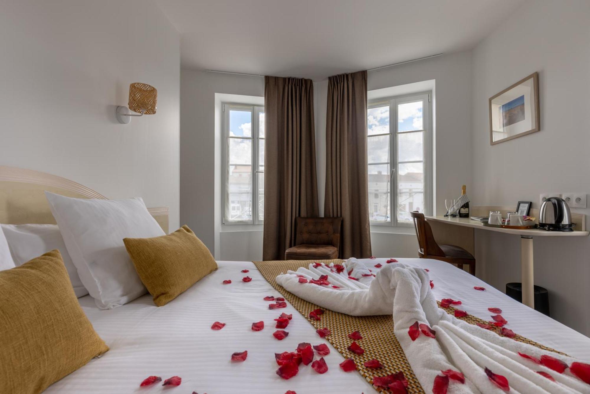 Logis Hotel Le Richelieu - Royan Atlantique Saujon Zewnętrze zdjęcie