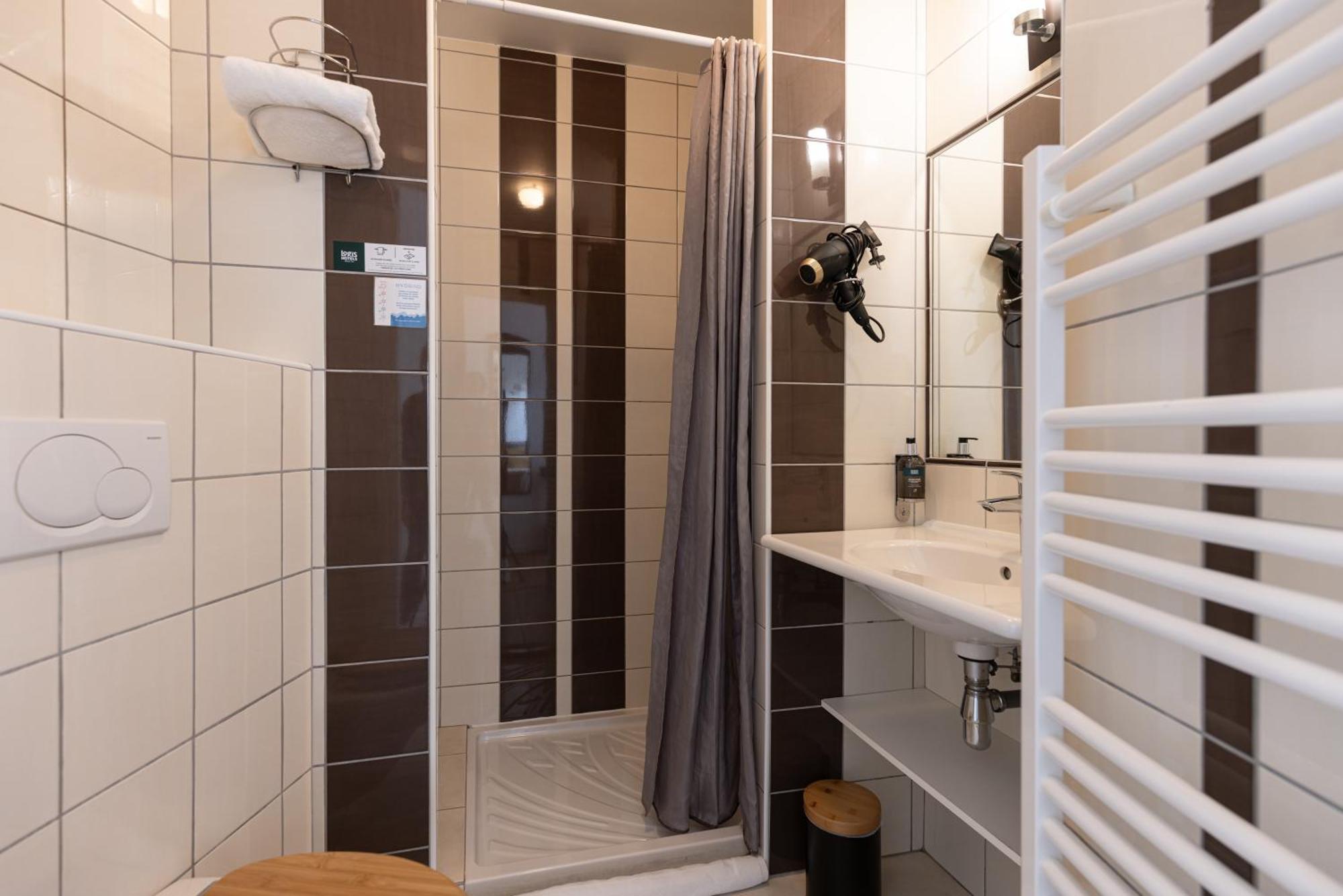 Logis Hotel Le Richelieu - Royan Atlantique Saujon Zewnętrze zdjęcie